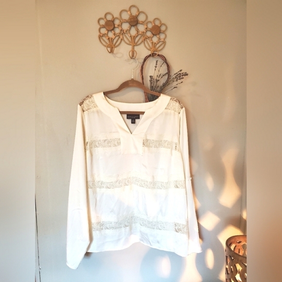 Dana B Ivory Lace Shirt - Picture 4 of 9